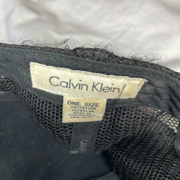 Calvin Klein Men’s Black and Grey Truckers cap Hat - Picture 4 of 4